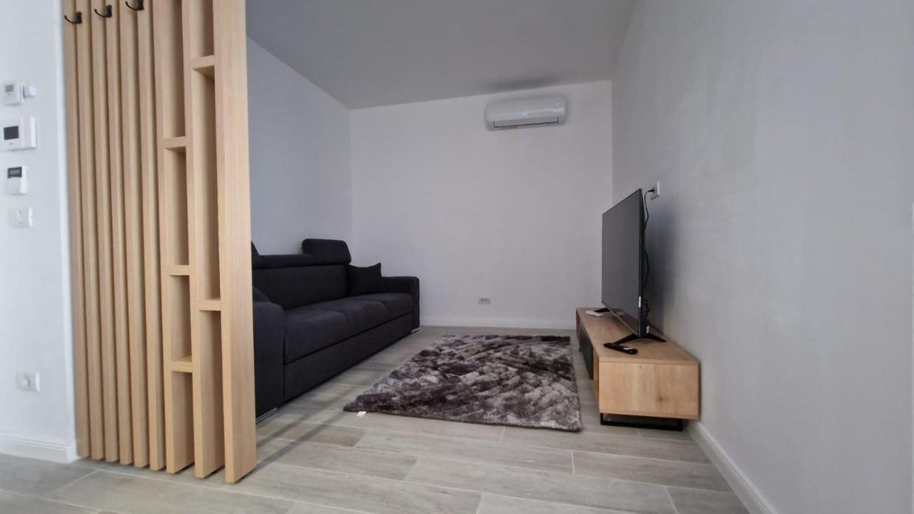 West Homes 36 Oradea Exterior photo